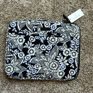 NWT Vera Bradley Laptop organizer